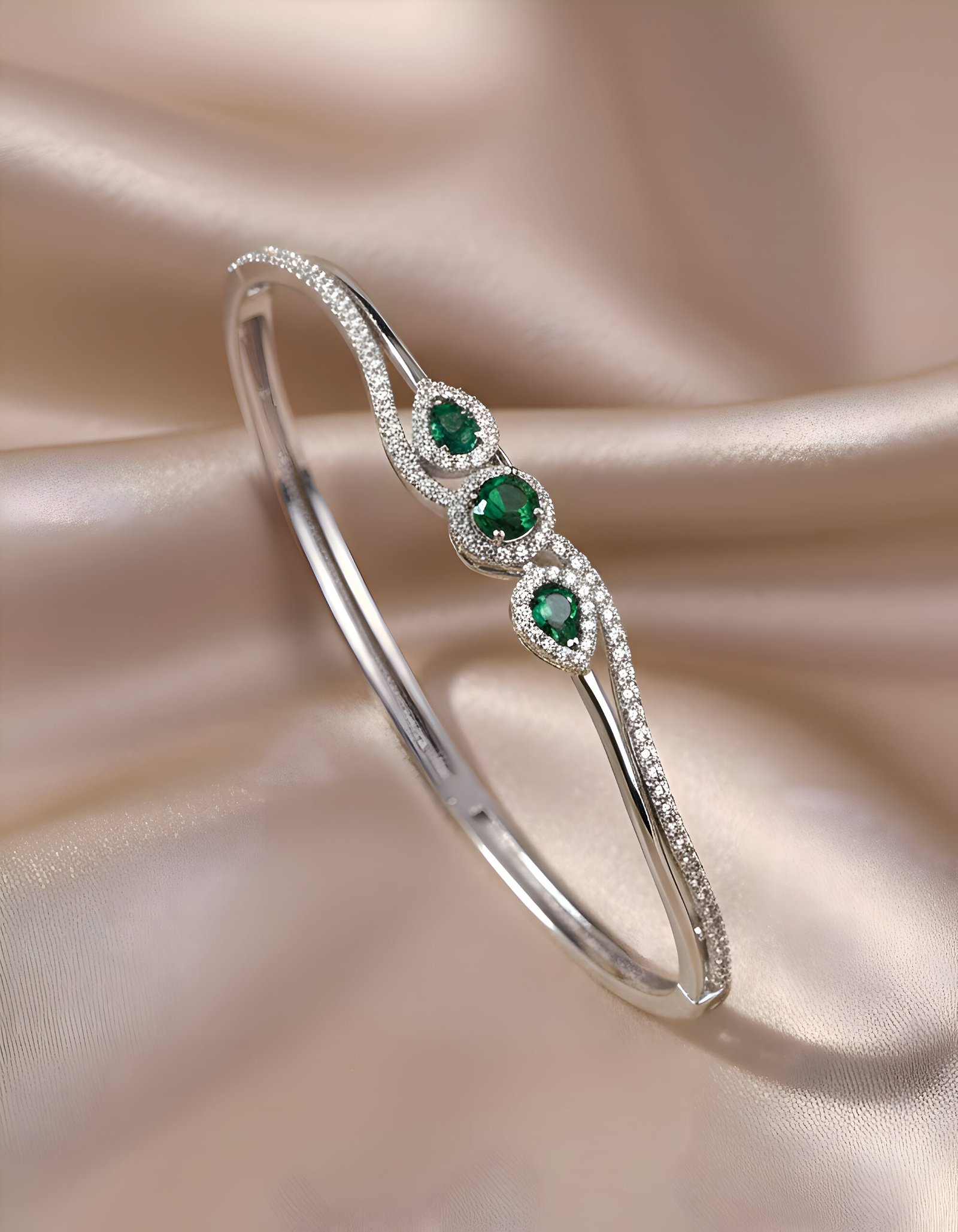 Emerald Flow Silver Bangle
